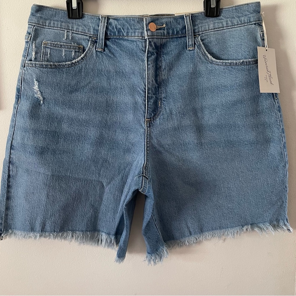 NEW DENIM SHORTS